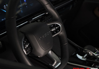 Подержанный автомобиль Omoda C5 2023 года (23 фото)