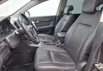 Подержанный автомобиль Chevrolet Captiva 2014 года (10 фото)
