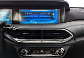 Новый FAW Bestune T77 2024 (11 фото)