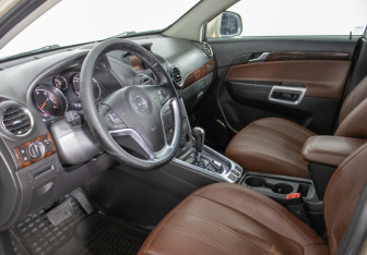 Подержанный автомобиль Opel Antara 2013 года (10 фото)