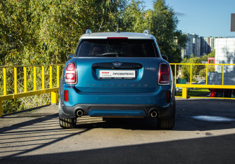 Подержанный автомобиль MINI Countryman 2020 года (5 фото)