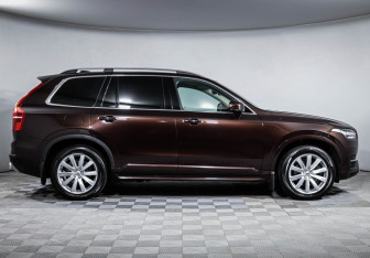 Подержанный автомобиль Volvo XC90 2019 года (4 фото)