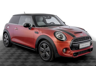 Подержанный автомобиль MINI Hatch 2020 года (3 фото)