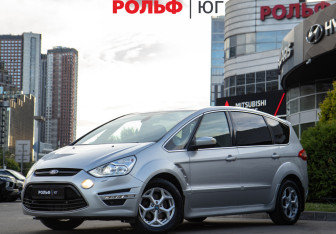 Подержанный автомобиль Ford S-MAX 2011 года (1 фото)