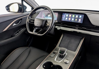 Подержанный автомобиль Omoda C5 2023 года (29 фото)