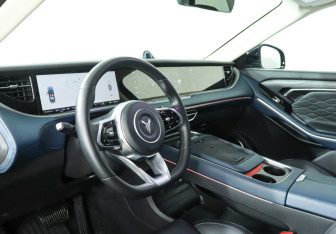 Подержанный автомобиль Voyah Free 2023 года (13 фото)