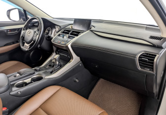 Подержанный автомобиль Lexus NX 2016 года (11 фото)