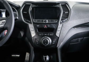 Подержанный автомобиль Hyundai Santa Fe 2015 года (15 фото)