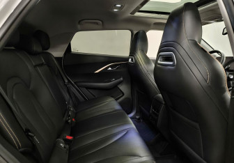 Подержанный автомобиль Omoda C5 2023 года (14 фото)