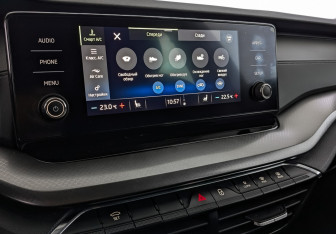 Подержанный автомобиль Skoda Octavia Liftback 2021 года (26 фото)