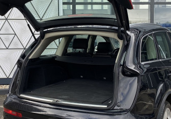 Подержанный автомобиль Audi Q7 2014 года (10 фото)