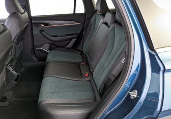 Подержанный автомобиль Geely Monjaro 2024 года (12 фото)