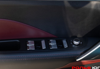 Подержанный автомобиль Geely Coolray 2023 года (17 фото)