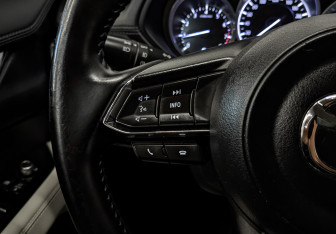 Подержанный автомобиль Mazda CX-5 2020 года (25 фото)