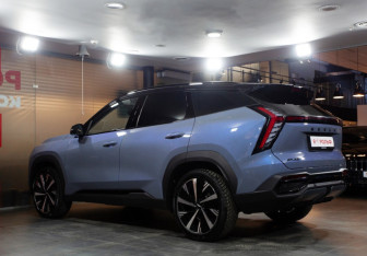 Новый Geely Atlas 2025 (6 фото)