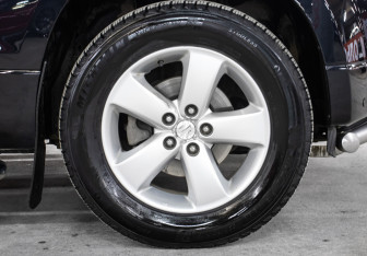 Подержанный автомобиль Suzuki Grand Vitara 2011 года (23 фото)