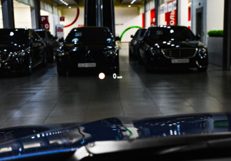 Подержанный автомобиль BMW X5 M 2016 года (19 фото)