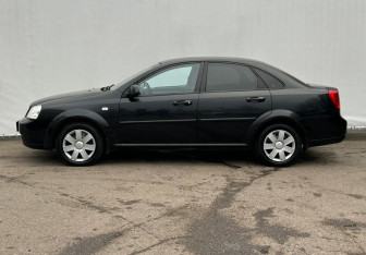 Подержанный автомобиль Chevrolet Lacetti Sedan 2012 года (8 фото)
