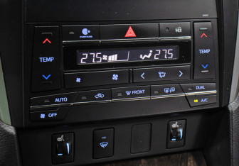 Подержанный автомобиль Toyota Camry Sedan 2017 года (19 фото)