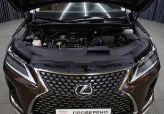 Подержанный автомобиль Lexus RX 2021 года (9 фото)