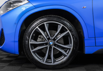 Подержанный автомобиль BMW X2 2021 года (26 фото)