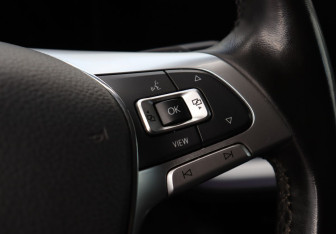 Подержанный автомобиль Volkswagen Touareg 2020 года (17 фото)