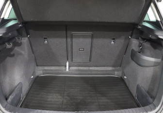 Подержанный автомобиль Skoda Karoq 2020 года (21 фото)