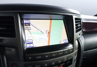 Подержанный автомобиль Lexus LX 2015 года (32 фото)