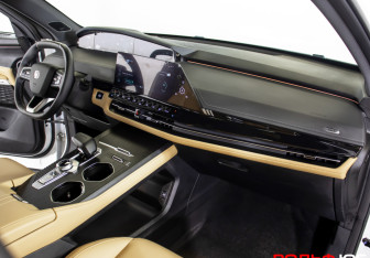 Подержанный автомобиль Changan UNI-K 2023 года (7 фото)