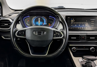 Подержанный автомобиль Geely Coolray 2022 года (21 фото)