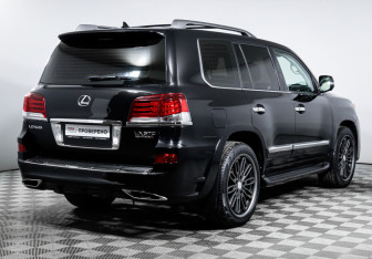 Подержанный автомобиль Lexus LX 2013 года (5 фото)