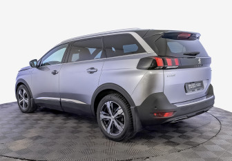 Подержанный автомобиль Peugeot 5008 Suv 2018 года (7 фото)