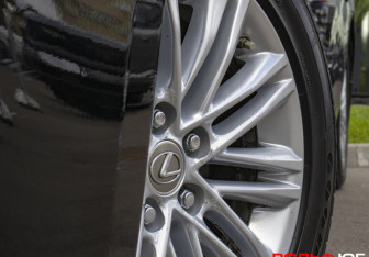 Подержанный автомобиль Lexus ES 2013 года (32 фото)