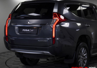 Подержанный автомобиль Mitsubishi Pajero Sport 2019 года (23 фото)