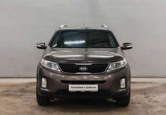 Подержанный автомобиль Kia Sorento 2014 года (2 фото)