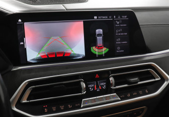 Подержанный автомобиль BMW X5 2019 года (16 фото)