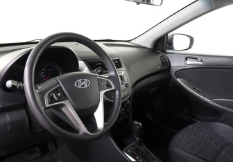 Подержанный автомобиль Hyundai Solaris Sedan 2015 года (10 фото)