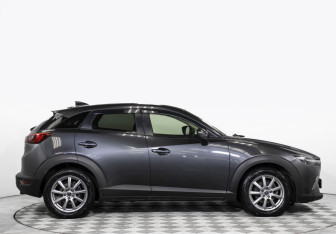 Подержанный автомобиль Mazda CX-3 2015 года (4 фото)