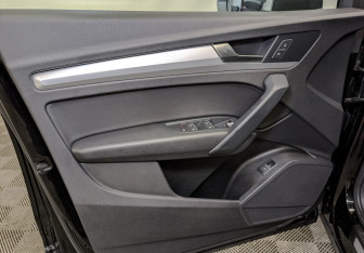 Подержанный автомобиль Audi Q5 2020 года (18 фото)