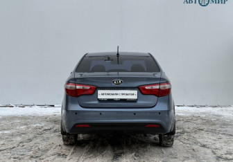 Подержанный автомобиль Kia Rio Sedan 2013 года (6 фото)