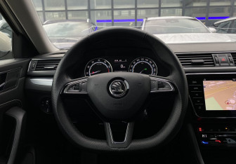 Подержанный автомобиль Skoda Superb Liftback 2019 года (14 фото)