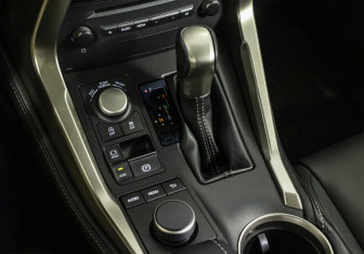 Подержанный автомобиль Lexus NX 2016 года (17 фото)