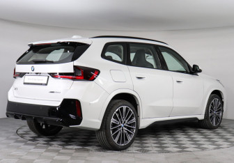 Новый BMW X1 2026 (2 фото)