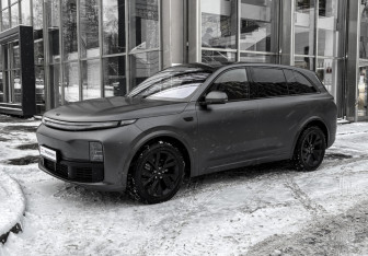 Подержанный автомобиль LiXiang L7 2024 года (9 фото)