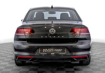 Подержанный автомобиль Volkswagen Passat Sedan 2020 года (6 фото)