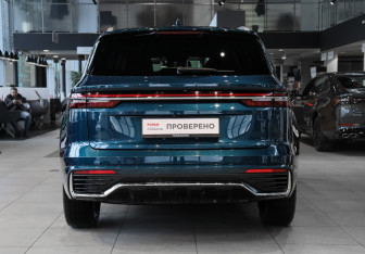 Подержанный автомобиль Geely Monjaro 2023 года (5 фото)