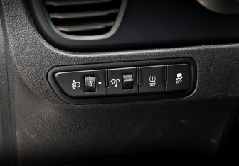 Подержанный автомобиль Kia Rio Hatchback 2021 года (27 фото)