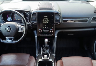 Подержанный автомобиль Renault Koleos 2018 года (10 фото)