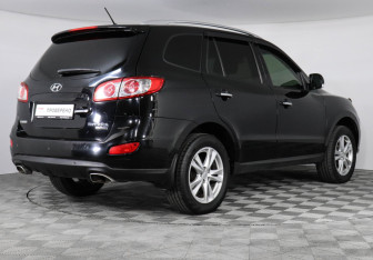 Подержанный автомобиль Hyundai Santa Fe 2010 года (3 фото)