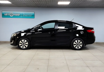 Подержанный автомобиль Kia Rio Sedan 2013 года (8 фото)